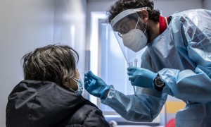 Coronavirus in Italia  99.522 nuovi casi covid, 433 morti e tasso di positività all&#039;11,2%: bollettino 4 Febbraio