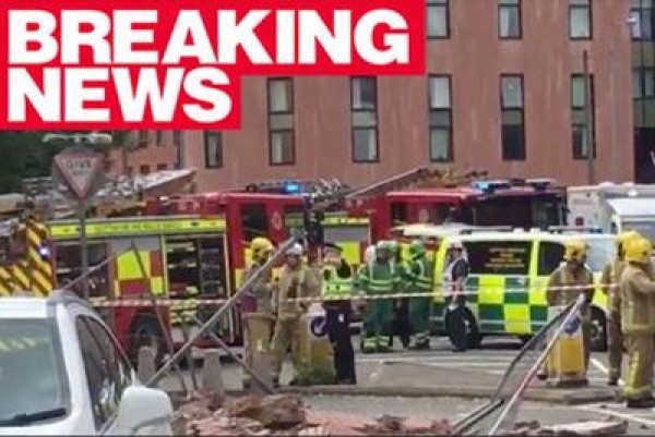 Paura in un ristorante italiano a Glasgow in Scozia, crolla un muro: nessun ferito