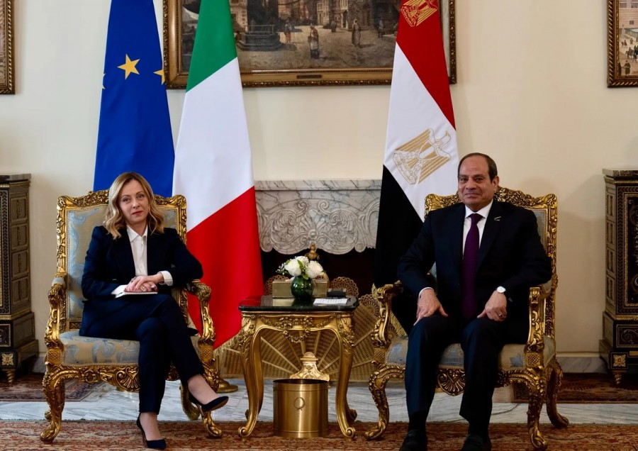 Giorgia Meloni insieme al presidente egiziano, Abdel Fattah al Sisi