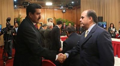 MUD y Maduro cabeza a cabeza en rechazo