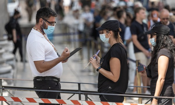 Coronavirus in Italia 2.466 nuovi casi e 50 morti, tasso di positività giù a 0,8% :bollettino del 5 ottobre