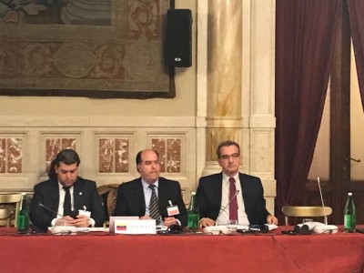 El presidente de la AN, Julio Borges en el parlamento italiano