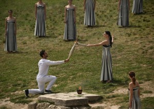  Accensione della fiamma olimpica
