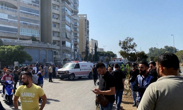 Spari sulla folla a Beirut, morti e feriti 