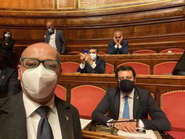 Fase 2: la Lega sospende l&#039;occupazione delle Aule, &quot;timidi segnali&quot; Salvini al governo: &quot;Potrà usare 55 miliardi solo grazie a noi&quot;