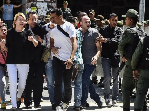 Ortega Diaz rimossa dal suo incarico con la forza