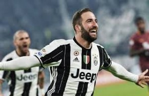 Juventus-Roma 1-0, decide una magia di Higuain