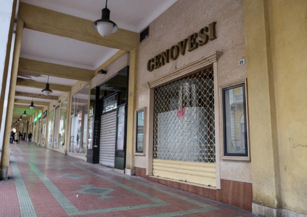 Alcuni negozi chiusi in Abruzzo
