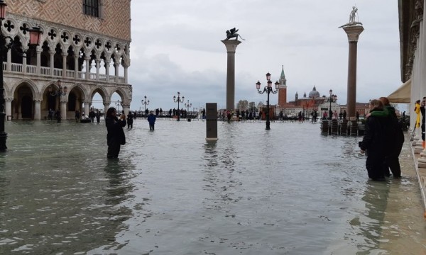 L&#039;acqua alta a piazza San Marco, Venezia