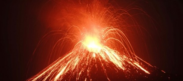 Il figlio di Krakatoa si è svegliato, E ha la stessa furia del padre