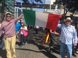 Venezuela. Migliaia in piazza, lettera aperta degli italiani del Venezuela a Mattarella chiedendo il riconoscimento di Guaidó