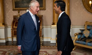 Il nuovo premier britannico Rishi Sunak e re Carlo III 