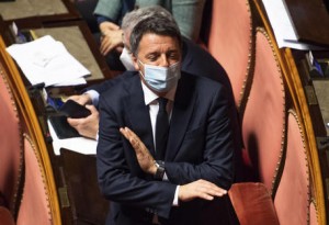 Matteo Renzi &#039;Non faccio cadere il governo ma diamoci una smossa&#039;