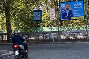 Roma, Salvini &#039;ci mette la faccia&#039;: ecco manifesti col suo volto