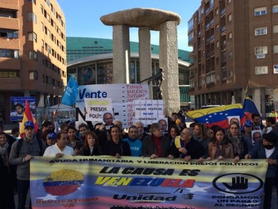 Ventezolanos en España: Comunidad internacional debe acompañar a Venezuela en la destitución de Maduro