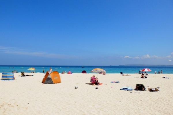 Estate sicura, come vincere il caldo in un opuscolo