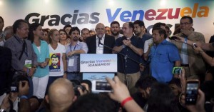 Venezuela: l&#039;opposizione rilancia la protesta, Kerry incontra Maduro