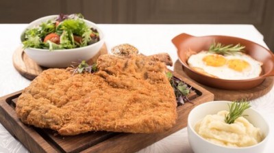 La milanesa, un plato que llega desde la Península y que es muy popular en Argentina