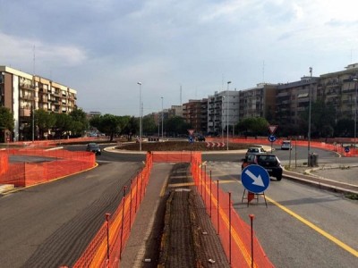 Bari - 115 nuovi alberi a compensare i 35 pini espiantati per l&#039;esecuzione delle rotatorie in via Caldarola