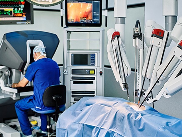 Toscana - Chirurgia robotica, due nuove macchine, da Vinci Xi, a Careggi e Grosseto