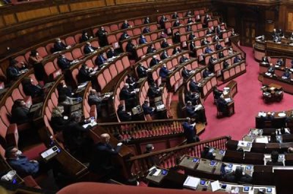 Elezioni, sì del Senato alla fiducia sul decreto