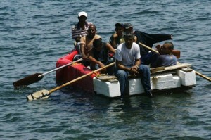 Migranti cubani arrivano in Usa a bordo di una zattera 
