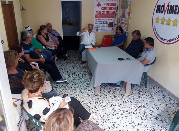 Statte (Taranto) Il portavoce comunale Nevoli al meetup per parlare di discarica