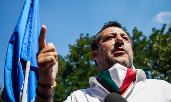 Salvini contro l&#039;accordo su Autostrade: &quot;I Benetton festeggiano&quot; Meloni  Hanno definitivamente abolito la povertà, quella della famiglia Benetton