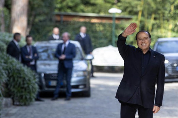 Governo: Berlusconi, stia in carica fino a fine emergenze