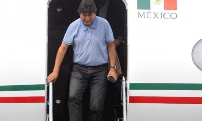 &quot;Sigue la lucha&quot;: Evo Morales aterriza en México como asilado político