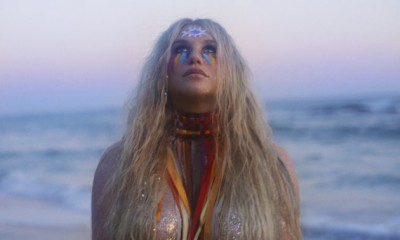Kesha publicó el tema oficial de The Greatest Showman