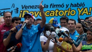 Capriles recuerda a Zapatero la necesidad de un referéndum revocatorio en Venezuela