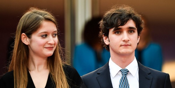 La actriz Agnese Graziani junto al actor Adriano Tardiolo de la película &quot;El país de las maravillas&quot; 