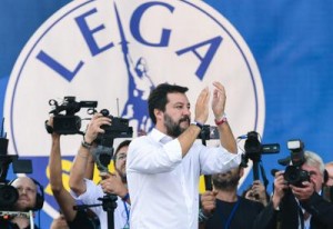 Il sondaggio: Salvini ancora in testa 33,1%, Pd al 20,2%, M5S 18,5% e Italia Viva  al 3,4%