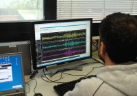 Forte scossa di terremoto ai Campi Flegrei. Stop ai treni Cumana e Circumflegrea