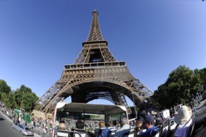 La Torre Eiffel sin turistas por huelga