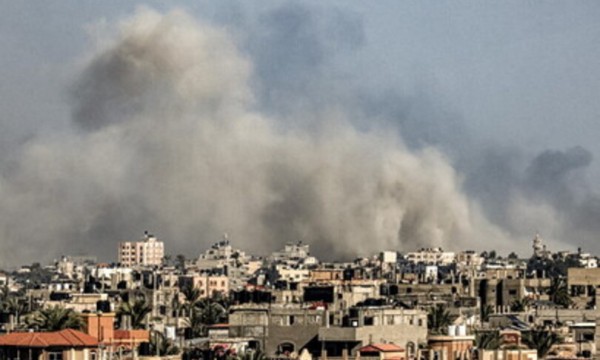 Bombardamenti su Gaza