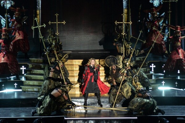 Madonna è tornata, celebrazione per 11mila ad Assago