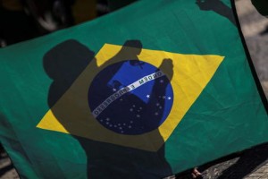 Récord de infectados en Brasil en 24 hs