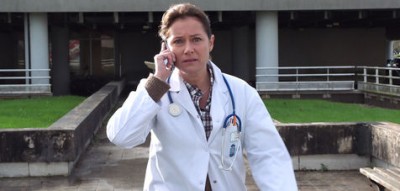 La actriz danesa Sidse Babett Knudsen en una escena de &#039;La Fille de Brest&#039;, una película de denuncia que gana espacio en Europa.