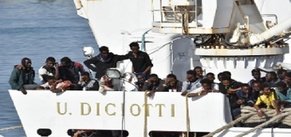 Migranti: nave Diciotti diretta a Trapani