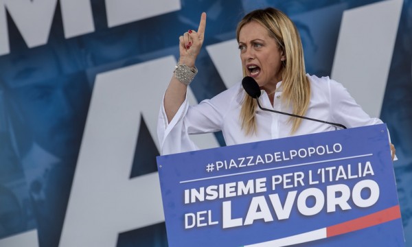 Affondo di Meloni sulla manovra: non partecipiamo allo scempio delle marchette di Pd e M5S