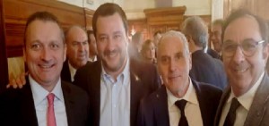 Sindacato autonomo polizia firma accordo produttività con Salvini e plaude al decreto sicurezza bis
