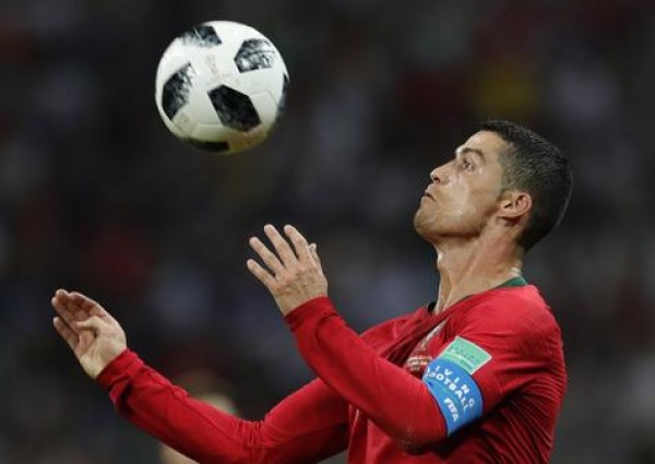 España y Portugal empatan en un partido de locura 3-3