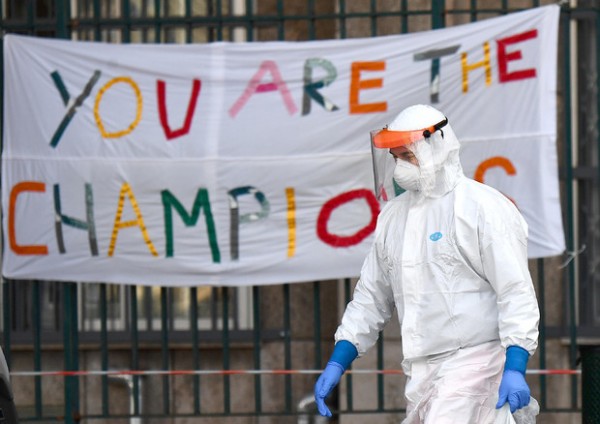 Coronavirus in Italia: 100mila i contagi,casi in calo, 11591  i morti. Record di guariti in 24 ore