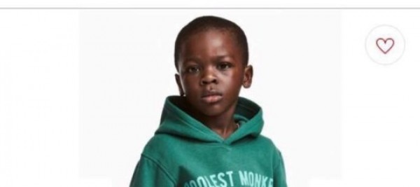 La gaffe costata a H&amp;M nuove accuse di razzismo