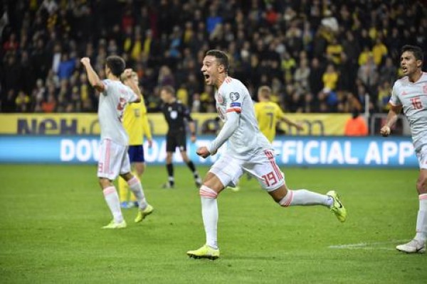 Boleto agónico para España con 1-1 en Suecia Italia, ya clasificada, goleó 5-0 a Liechtenstein