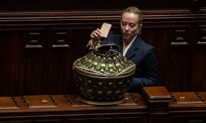 Meloni: &quot;Io responsabile, confido che lo siano anche gli altri&quot;. Giorgetti? &quot;Sarebbe un ottimo ministro dell&#039;Economia&quot;