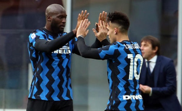 Inter visita a Sampdoria para seguir en la pelea