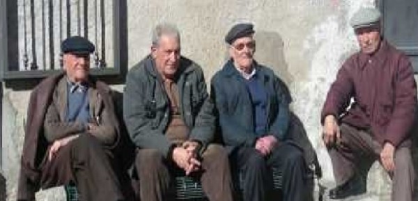 Discriminazioni nei confronti degli anziani in aumento.